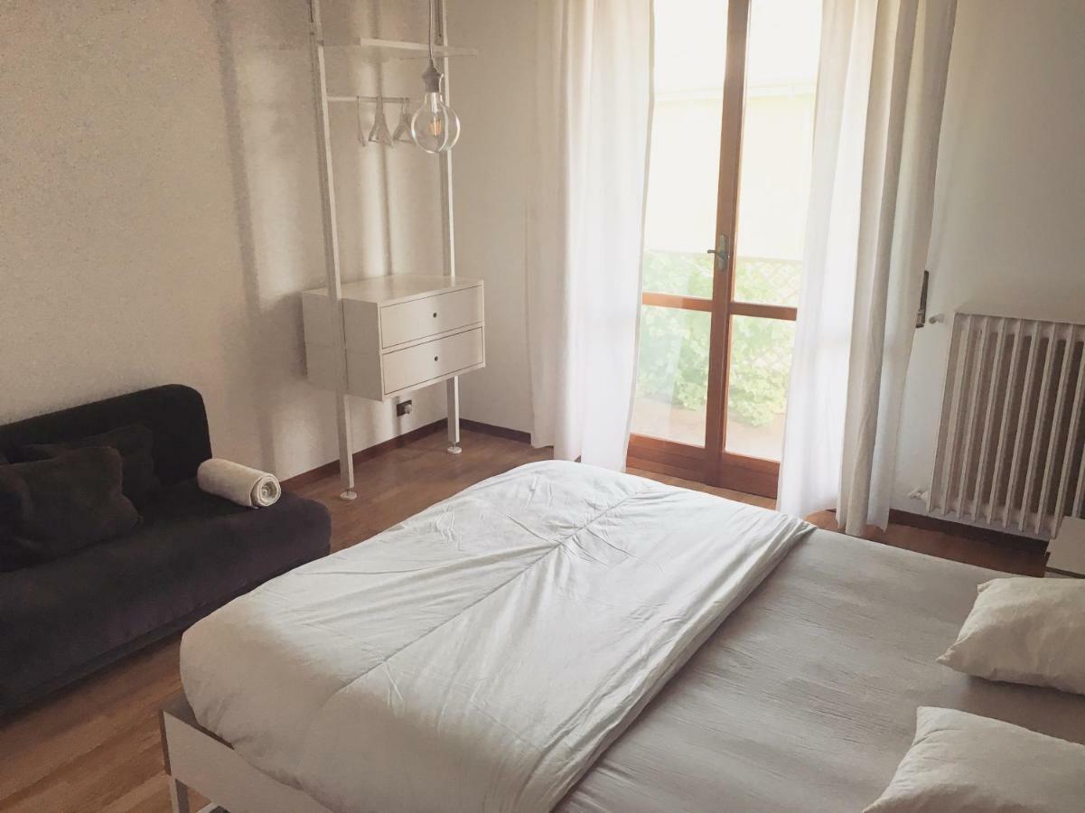Sunny Family Apartment In Villa - Humanitas Forum Ieo Pieve Emanuele Dış mekan fotoğraf